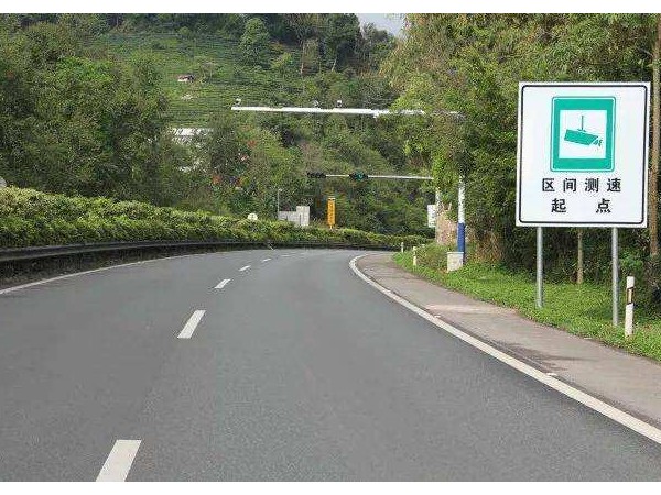 這款經濟實惠的主機，合適用于高速公路測速監控系統方案！